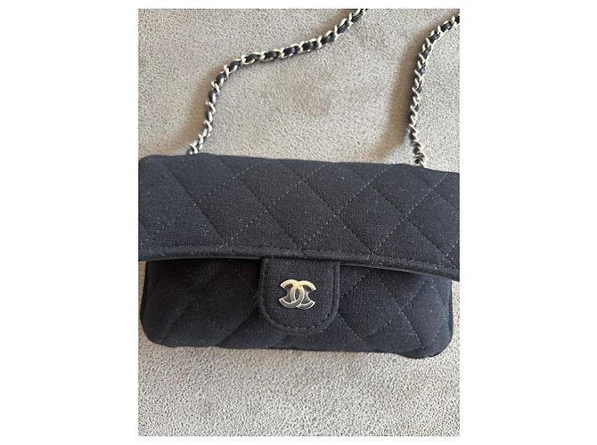 Chanel Borsa a tracolla in tessuto trapuntato nero - vista 2