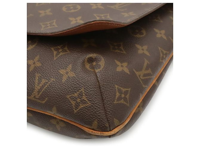 Borsa a tracolla Louis Vuitton Monogram Musette Marrone Bianco Monogramma - vista 4
