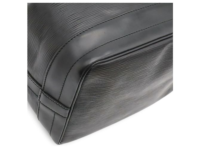 Borsa a tracolla Louis Vuitton Epi Noe Nero - vista 4