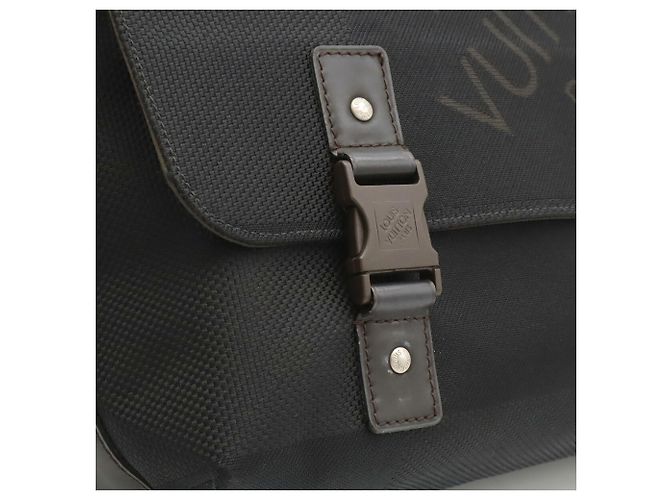 Borsa a mano e a tracolla Louis Vuitton Damier Geant Lou Nero Bianco - vista 10