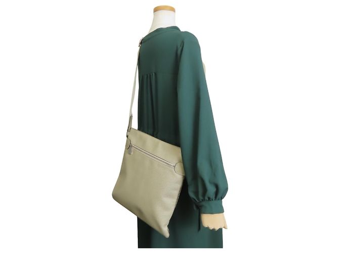 Borsa a tracolla Louis Vuitton Sasha Grigio - vista 29