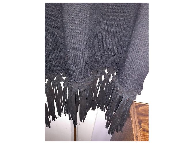 Autre Marque Schwarzer Woll- und Kaschmir-Poncho mit Fransen - Ansicht 13