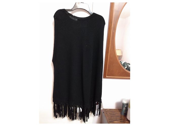 Autre Marque Schwarzer Woll- und Kaschmir-Poncho mit Fransen - Ansicht 14