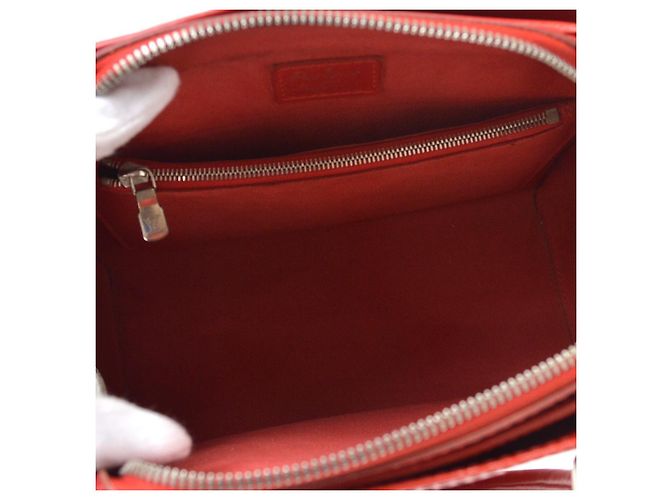Louis Vuitton Pont Neuf Epi PM Rosso - vista 3