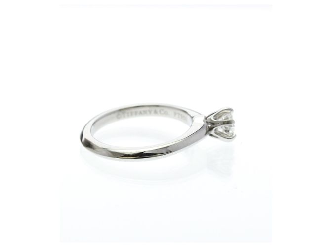 Tiffany & Co Tiffany Solitär-Diamantring aus Platin Silber - Ansicht 4