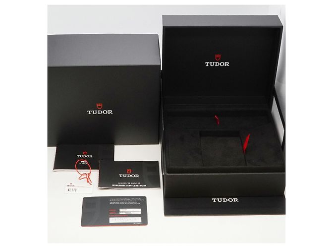 Autre Marque Orologio da uomo Tudor Black Bay One 41 8P Diamond 79680 Quadrante Argento - vista 9