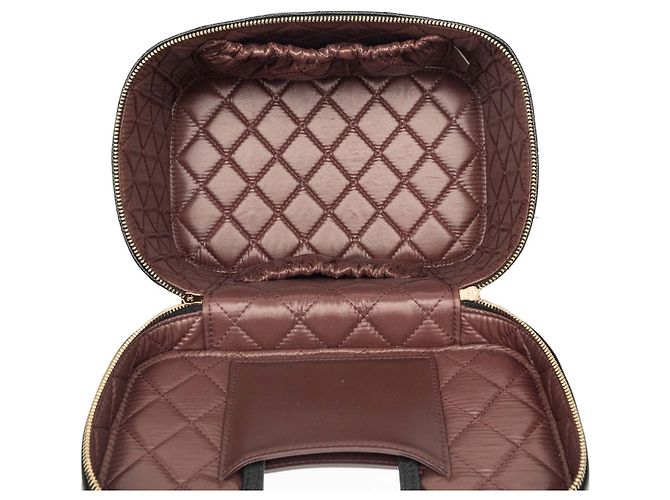 Vanity Estojo de Maquilhagem Chanel Medium CC Quilted Caviar Preto - vista 4