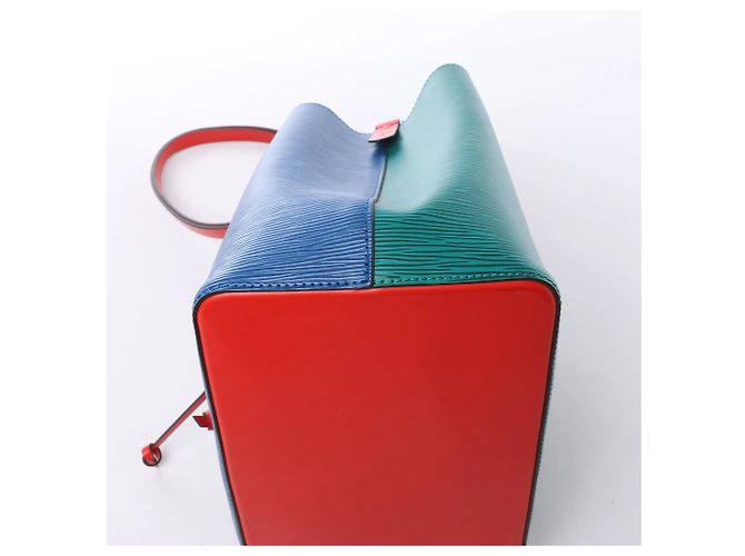 Borsa a tracolla 2Way Louis Vuitton NoeNoe in pelle Epi Multicolor Blu - vista 9