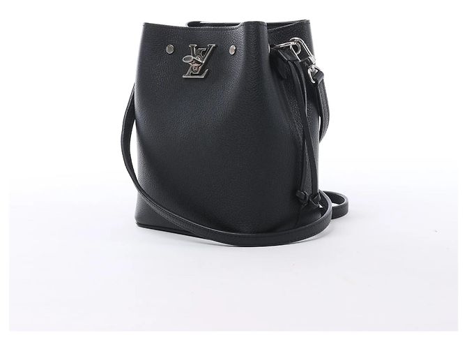 Bucket Borsa a tracolla Louis Vuitton LockMe in Black Nero - vista 2