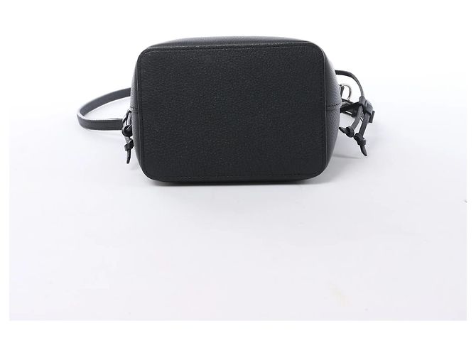 Bucket Borsa a tracolla Louis Vuitton LockMe in Black Nero - vista 7