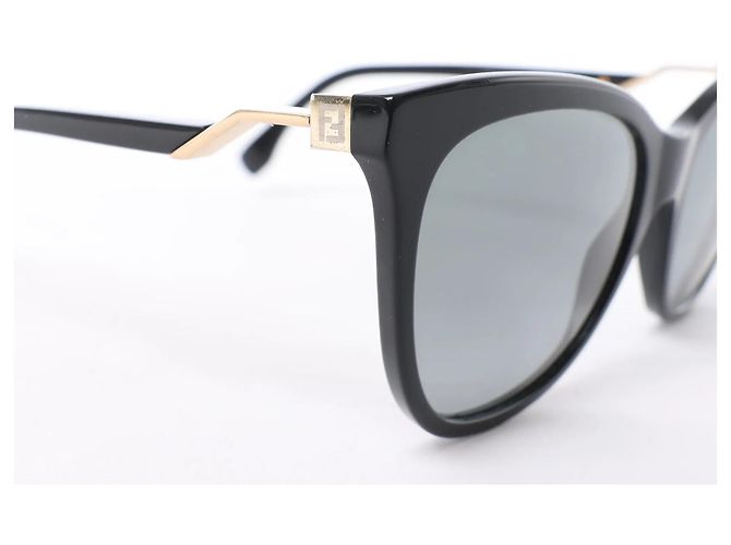Fendi Zucca FF Logo Wayfarer Sonnenbrille in Schwarz - Ansicht 4