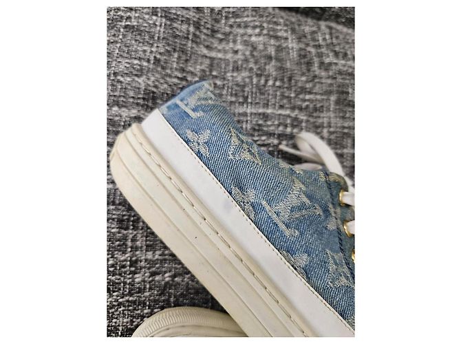 Baskets Louis Vuitton Monogram Denim Blanc Bleu - vue 13