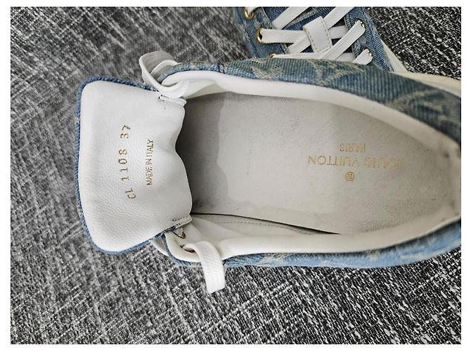 Baskets Louis Vuitton Monogram Denim Blanc Bleu - vue 16
