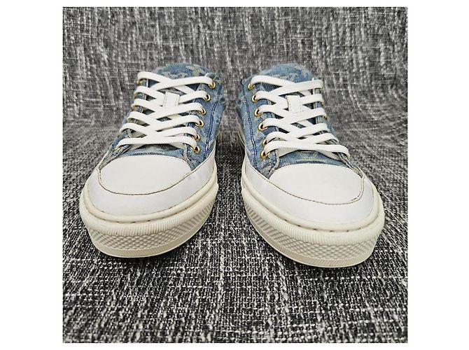 Baskets Louis Vuitton Monogram Denim Blanc Bleu - vue 3