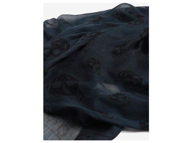 Alexander Mcqueen Sciarpa in seta blu navy con stampa a teschi - vista 2