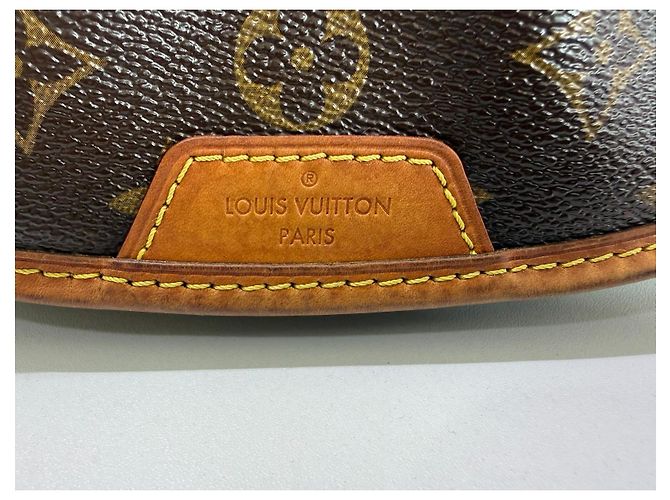 Borsa Louis Vuitton Menilmontant PM Logo Monogram Brown Marrone Monogramma - vista 2