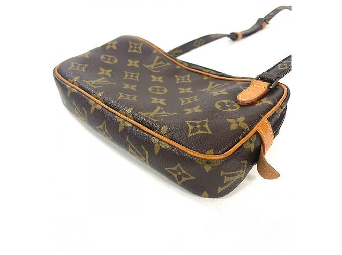 Borsa a tracolla Louis Vuitton Marly Bandoulière Marrone - vista 3