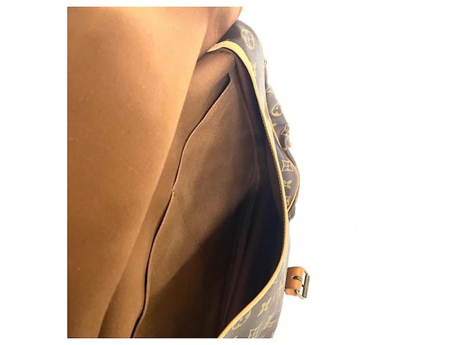 Bolsa de Ombro Louis Vuitton Saumur 30 Marrom - vista 6