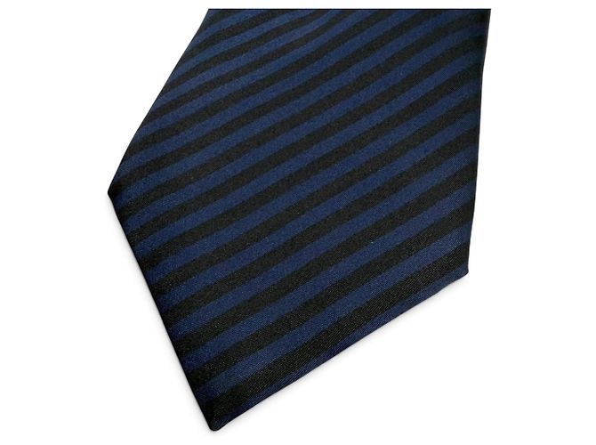 Set Cravatta in Seta Louis Vuitton in Nero e Blu Navy - vista 5