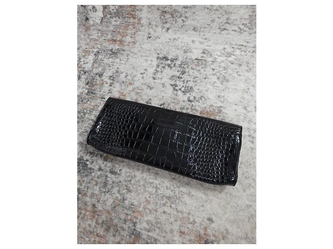 Vivienne Westwood Clutch aus schwarzem Lackleder in Python-Optik - Ansicht 5