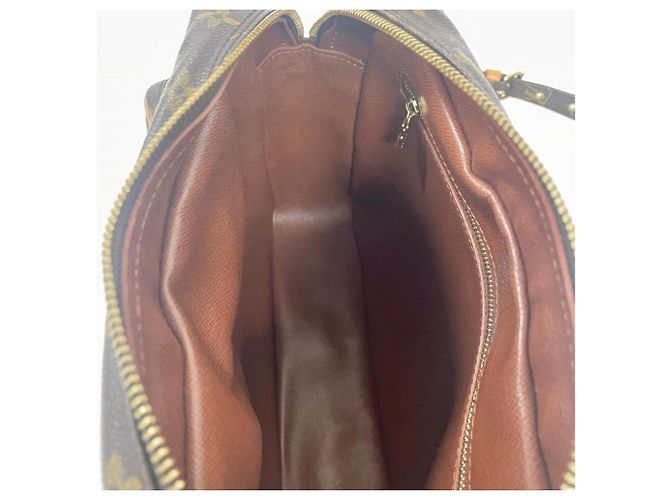 Bolso de hombro Louis Vuitton Nile Castaño - vista 7