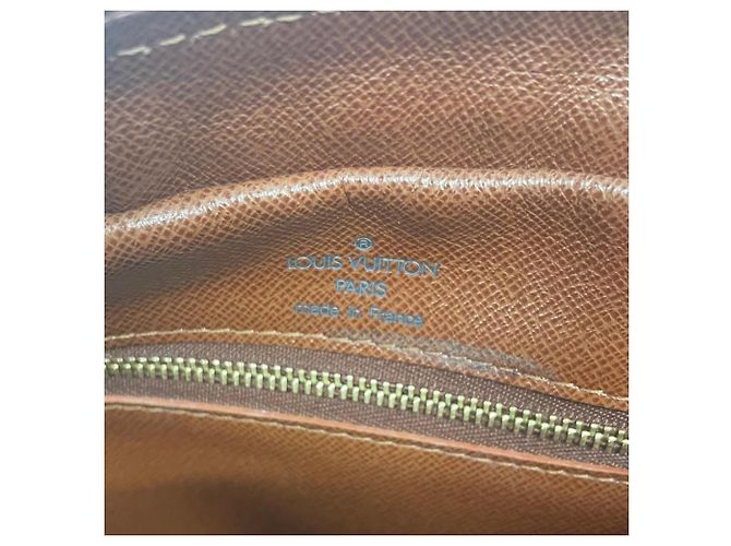 Bolso de hombro Louis Vuitton Nile Castaño - vista 9