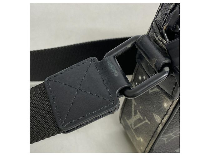 Borsa a tracolla Louis Vuitton Monogram Galaxy Alpha Nero - vista 8
