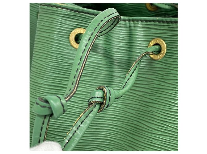 Borsa a tracolla Louis Vuitton Epi Noe in Borneo Green - vista 10