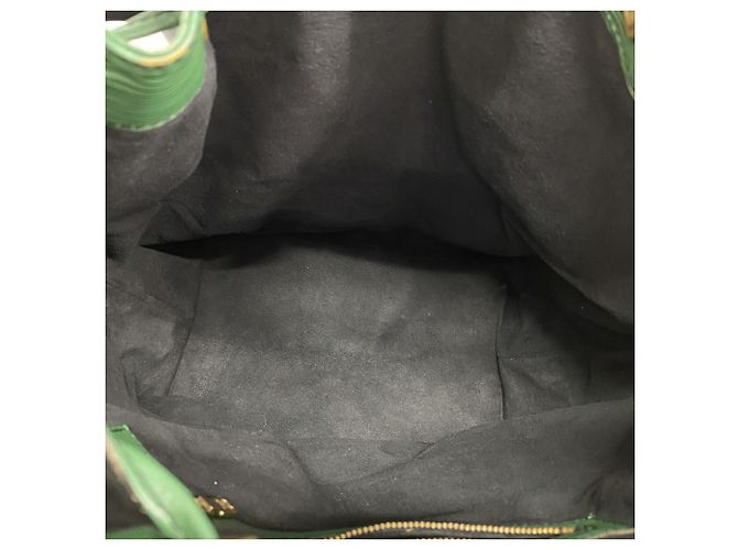 Borsa a tracolla Louis Vuitton Epi Noe in Borneo Green - vista 4