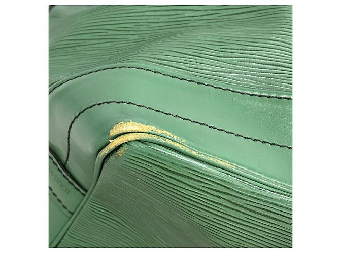 Borsa a tracolla Louis Vuitton Epi Noe in Borneo Green - vista 6