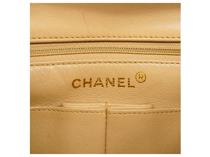 Borsa a tracolla con catena Chanel Matelassé Beige - vista 5