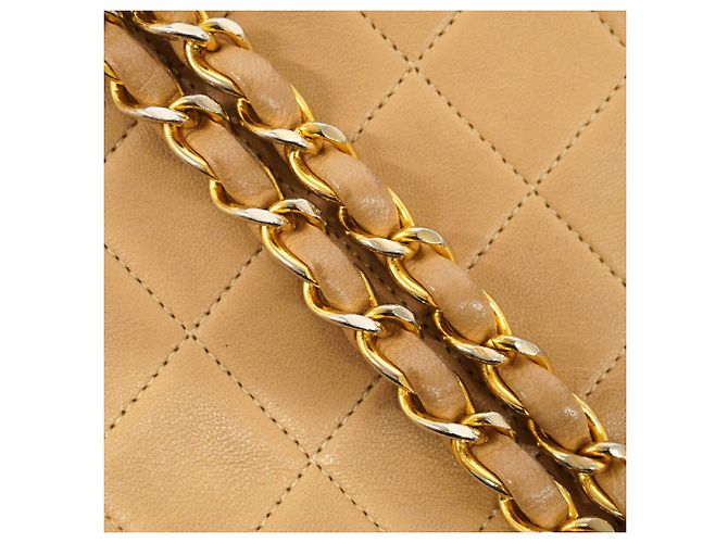 Borsa a tracolla con catena Chanel Matelassé Beige - vista 8