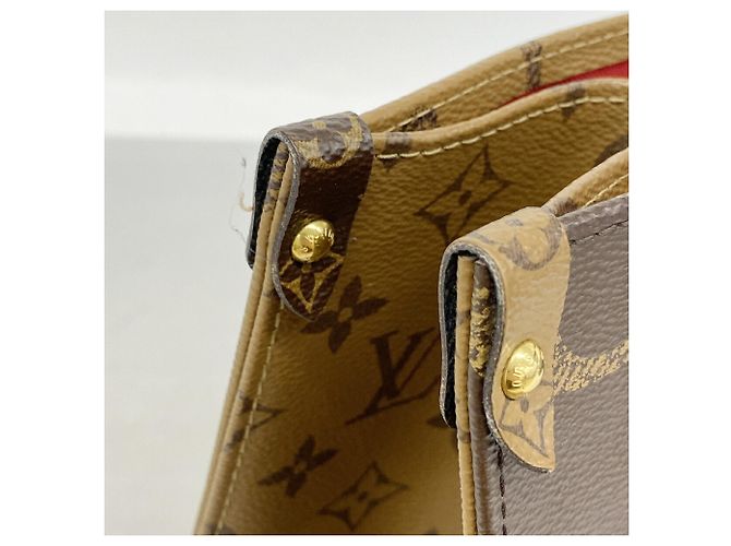 Borsa Tote Louis Vuitton Monogram Giant Reverse OnTheGo MM Marrone - vista 6