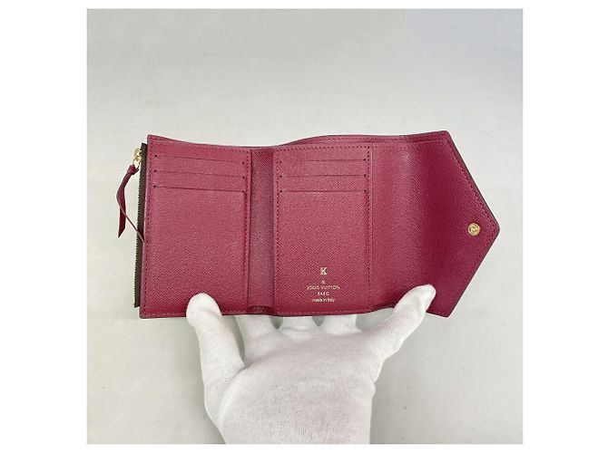 Portafoglio Louis Vuitton Tri-fold in Fuchsia Fuschia - vista 3