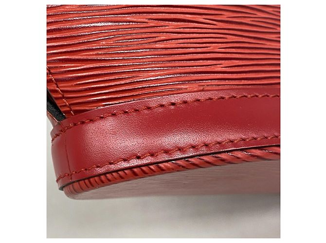 Borsa Louis Vuitton Epi Saint Jacques Rosso - vista 6