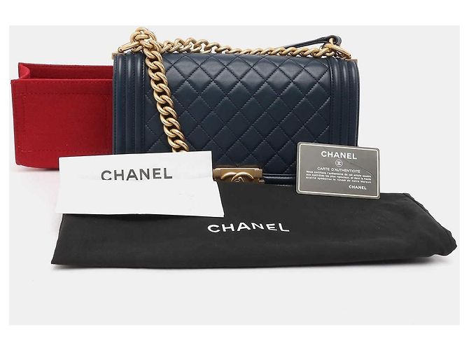 Chanel Boy Medium Blu Navy Pelle d'Agnello Blu scuro - vista 7