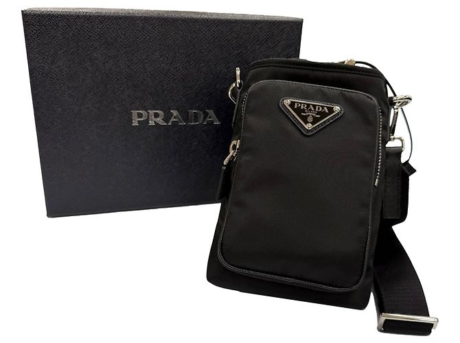 Funda para smartphone Prada en Re-Nylon negro con ribetes de Saffiano - vista 12
