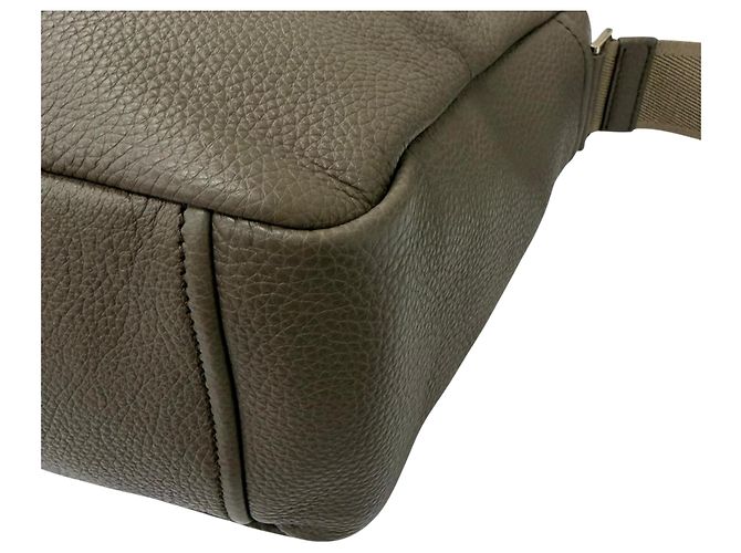 Borsa a tracolla Prada in Vitello Daino marrone - vista 7