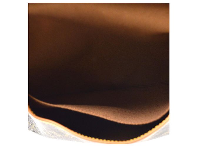 Louis Vuitton Saumur Monogram 30 Marrone - vista 3
