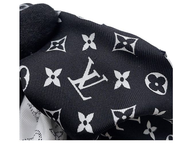 Scrunchie Louis Vuitton em seda Preto Branco - vista 4