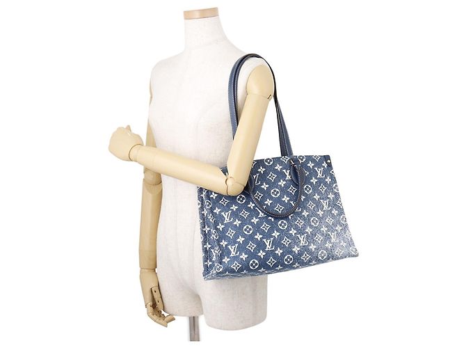 Borsa Tote Louis Vuitton Monogram Jacquard Denim OnTheGo MM Blu - vista 5