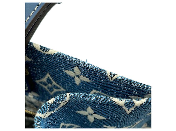 Borsa Tote Louis Vuitton Monogram Jacquard Denim OnTheGo MM Blu - vista 8