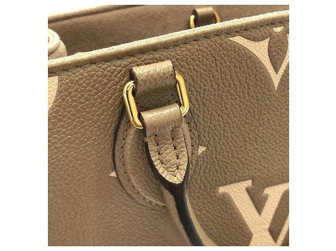 Borsa Louis Vuitton Bicolor Monogram Empreinte OnTheGo PM Multicolore Grigio Monogramma - vista 5