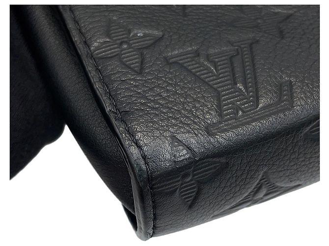 Portafoglio wearable Louis Vuitton Monogram Shadow Gaston Nero Monogramma - vista 6