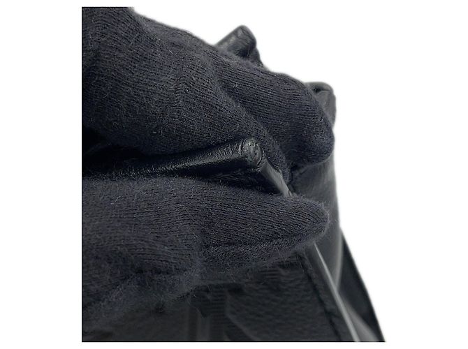 Portafoglio wearable Louis Vuitton Monogram Shadow Gaston Nero Monogramma - vista 9