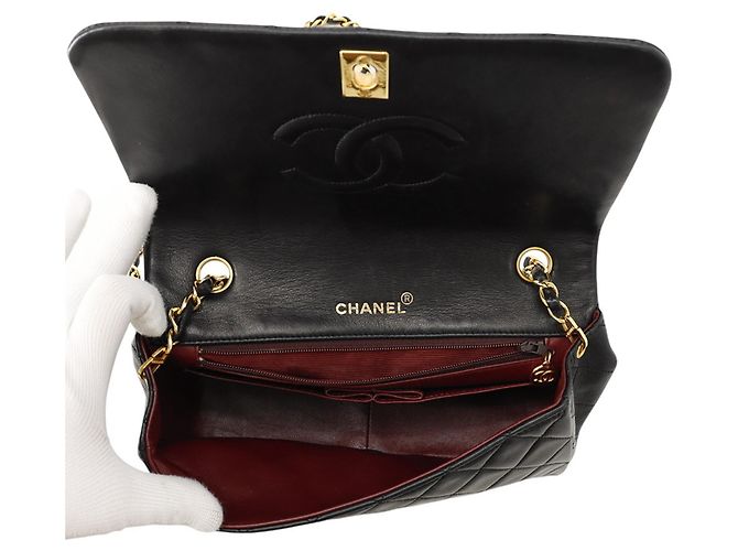 Borsa a tracolla Chanel in pelle nera con catena Nero - vista 5