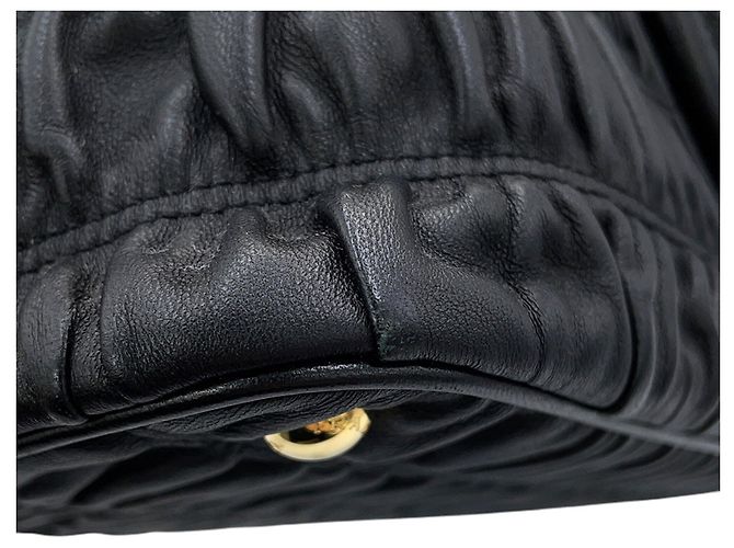 Borsa Prada in Nappa Gaufre raggruppata Nero - vista 14