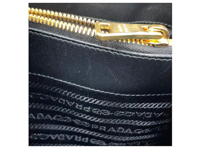 Borsa Prada in Nappa Gaufre raggruppata Nero - vista 7