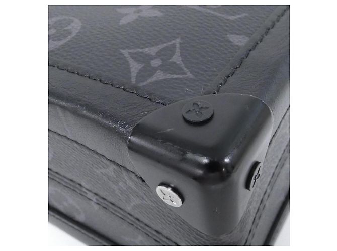 Louis Vuitton Monogram Eclipse Soft Trunk Briefcase Preto Monograma - vista 3