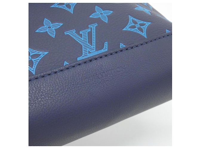 Bolso Duo Sling Monogram Shadow Louis Vuitton Negro Azul Azul marino Monograma - vista 4